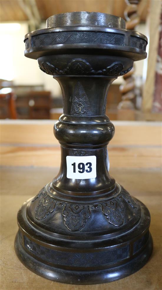 A Japanese bronze stand